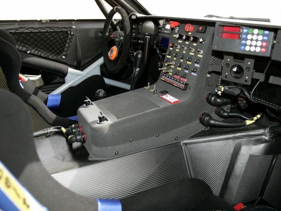  Volkswagen Touareg Race 2 2005 года  (фото 28 из 30)